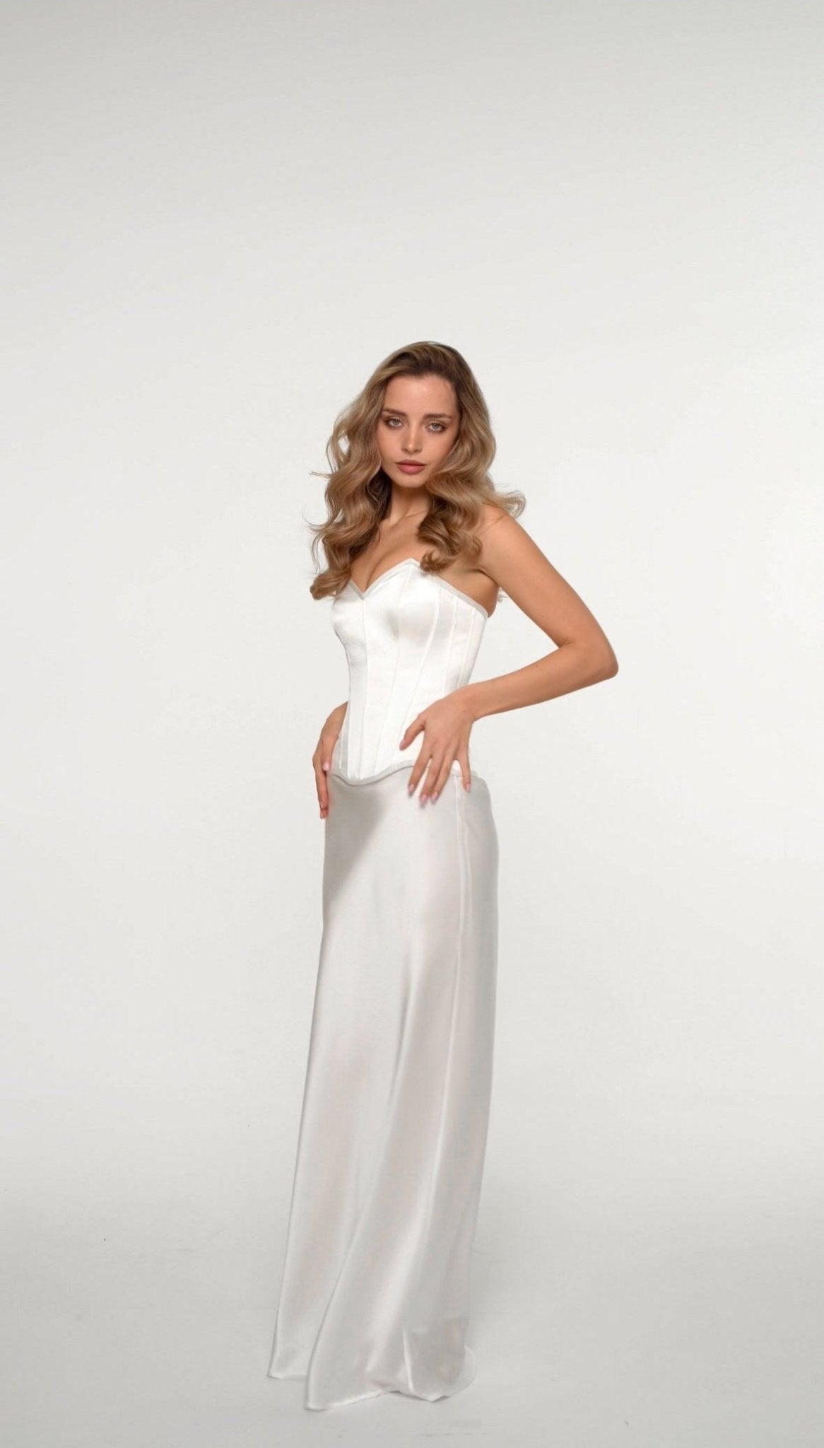 Ivory Silk Set: Sweetheart Corset, Skirt & Scarf - Room 22